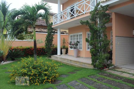 Casa de condomínio à venda com 387m², 6 quartos e 2 vagasFachada