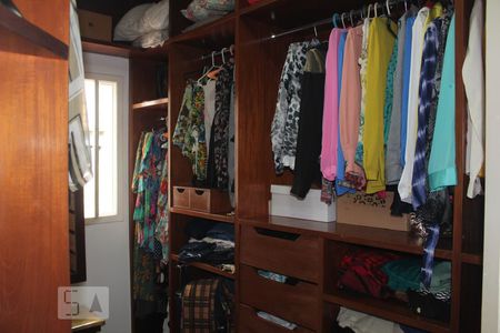 Casa de condomínio à venda com 387m², 6 quartos e 2 vagasCloset - Suíte 4