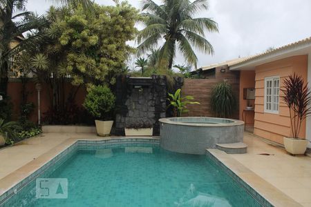 Casa de condomínio à venda com 387m², 6 quartos e 2 vagasÁrea Externa - Piscina