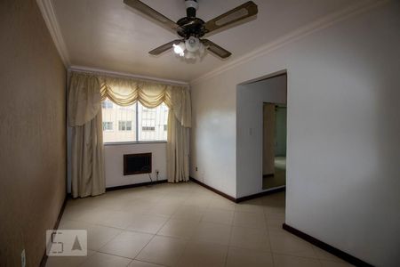 Sala de apartamento para alugar com 3 quartos, 90m² em Humaitá, Porto Alegre