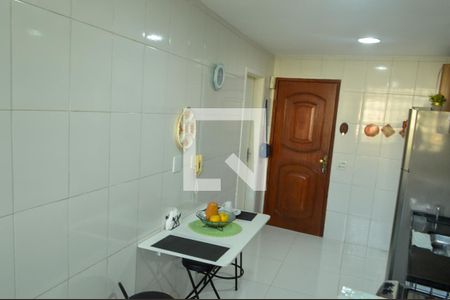 Apartamento para alugar com 67m², 2 quartos e 1 vaga Apartamento para alugar com 67m², 2 quartos e 1 vagaCozinha