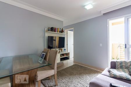 Sala de apartamento para alugar com 2 quartos, 45m² em São Pedro, Osasco