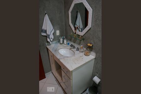 Casa à venda com 150m², 3 quartos e 1 vagaBanheiro