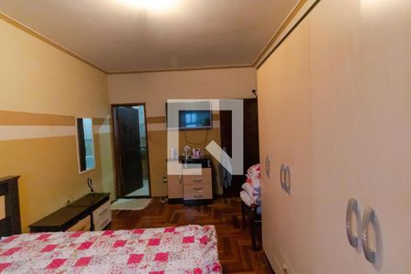 Casa à venda com 174m², 3 quartos e 5 vagas Casa à venda com 174m², 3 quartos e 5 vagasSuíte