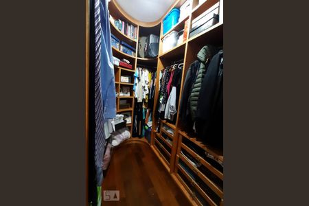 Casa para alugar com 350m², 4 quartos e 4 vagasCloset Suite 1