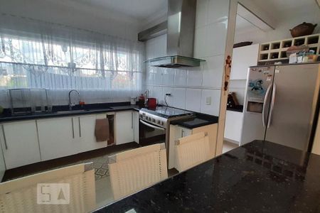 Casa para alugar com 350m², 4 quartos e 4 vagasCozinha