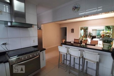 Casa para alugar com 350m², 4 quartos e 4 vagasCozinha