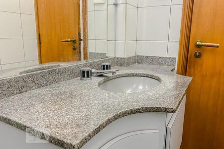 Apartamento à venda com 105m², 3 quartos e 1 vagaDetalhe Banheiro
