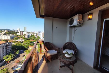 Apartamento à venda com 190m², 3 quartos e 2 vagasSacada da Quarto 3 - Suíte