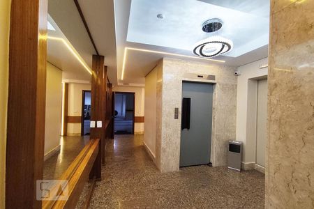 Apartamento à venda com 190m², 3 quartos e 2 vagasHall Elevador