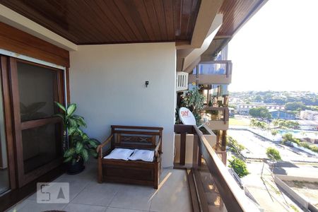 Apartamento à venda com 190m², 3 quartos e 2 vagasSacada da Quarto 3 - Suíte