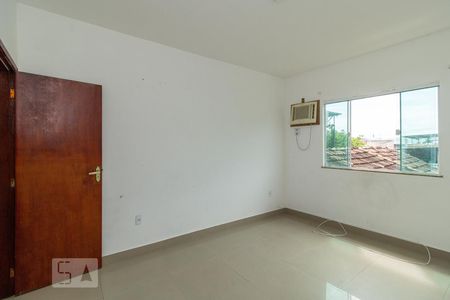 Quarto 1 de casa para alugar com 2 quartos, 180m² em Irajá, Rio de Janeiro