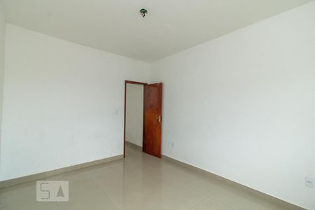 Quarto 1 de casa para alugar com 2 quartos, 180m² em Irajá, Rio de Janeiro
