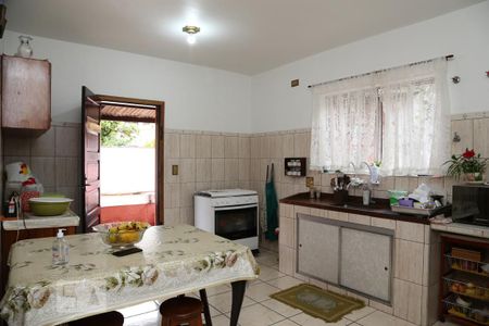 Casa à venda com 310m², 4 quartos e 3 vagasCozinha 2