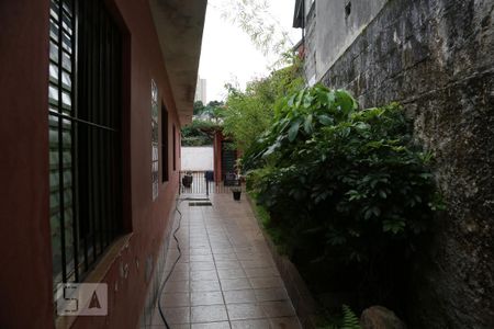 Casa à venda com 310m², 4 quartos e 3 vagasCorredor 
