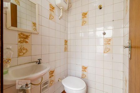 Casa à venda com 163m², 2 quartos e 2 vagas Casa à venda com 163m², 2 quartos e 2 vagasBanheiro de Serviço