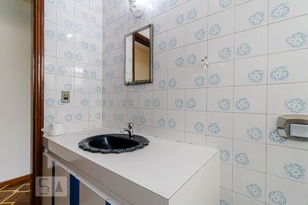 Casa à venda com 163m², 2 quartos e 2 vagas Casa à venda com 163m², 2 quartos e 2 vagasBanheiro