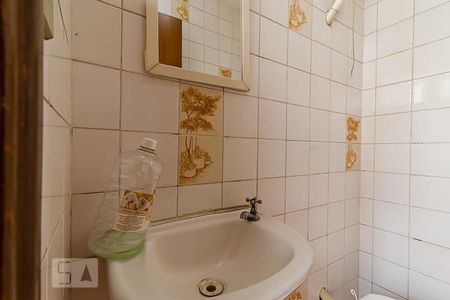 Casa à venda com 163m², 2 quartos e 2 vagas Casa à venda com 163m², 2 quartos e 2 vagasBanheiro de Serviço