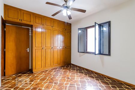 Casa à venda com 163m², 2 quartos e 2 vagas Casa à venda com 163m², 2 quartos e 2 vagasQuarto 2