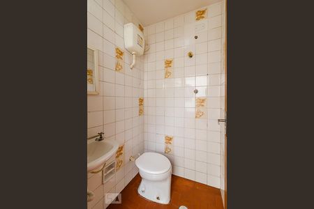 Casa à venda com 163m², 2 quartos e 2 vagas Casa à venda com 163m², 2 quartos e 2 vagasBanheiro de Serviço