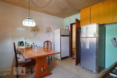 Casa à venda com 250m², 4 quartos e 2 vagasCozinha