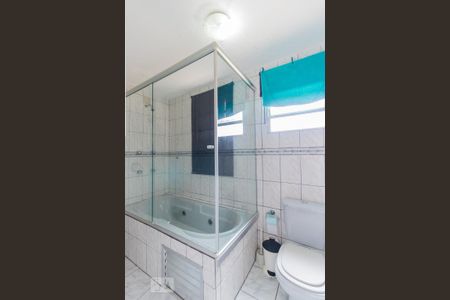 Casa à venda com 120m², 2 quartos e 2 vagasBanheiro da Suíte