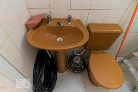 Casa à venda com 120m², 2 quartos e 2 vagasDetalhe banheiro