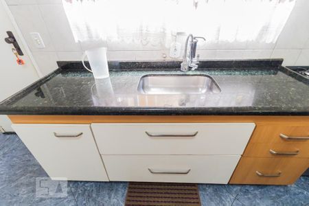 Casa à venda com 120m², 2 quartos e 2 vagasdetalhe da cozinha