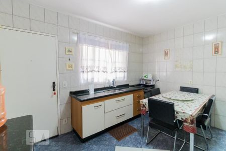Casa à venda com 120m², 2 quartos e 2 vagasCozinha