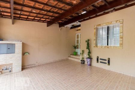 Casa à venda com 120m², 2 quartos e 2 vagasGaragem