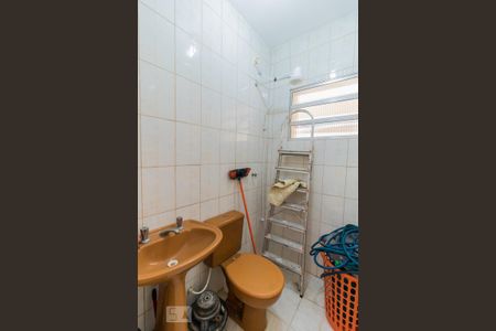 Casa à venda com 120m², 2 quartos e 2 vagasBanheiro de Serviço