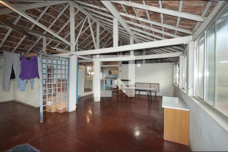 Apartamento à venda com 320m², 5 quartos e sem vaga Apartamento à venda com 320m², 5 quartos e sem vagaTerraço