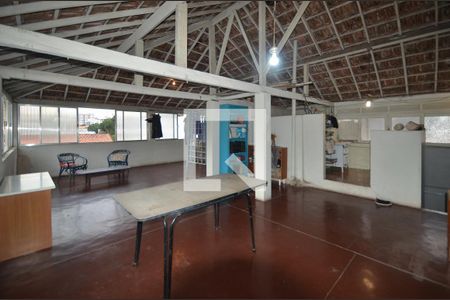 Apartamento à venda com 320m², 5 quartos e sem vaga Apartamento à venda com 320m², 5 quartos e sem vagaTerraço