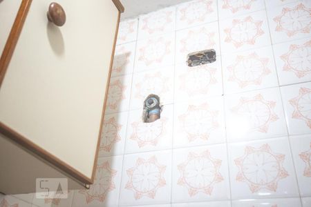 Casa à venda com 120m², 2 quartos e 2 vagasChuveiro