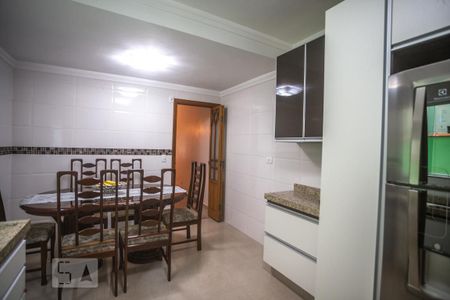 Casa à venda com 120m², 2 quartos e 2 vagasCozinha
