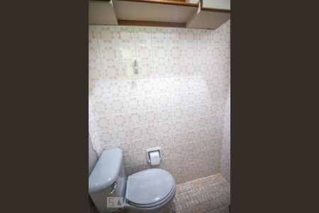 Casa à venda com 120m², 2 quartos e 2 vagasBanheiro de serviço