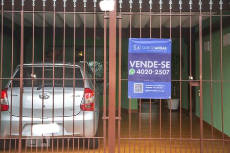 Casa à venda com 120m², 2 quartos e 2 vagasFachada