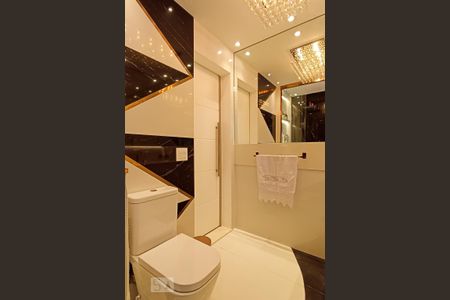 Apartamento à venda com 168m², 3 quartos e 3 vagas Apartamento à venda com 168m², 3 quartos e 3 vagasBanheiro suíte master