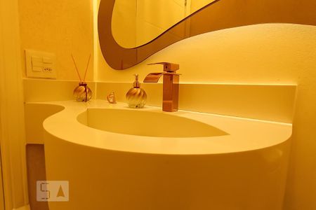 Apartamento à venda com 168m², 3 quartos e 3 vagas Apartamento à venda com 168m², 3 quartos e 3 vagasDetalhe lavabo - Pia