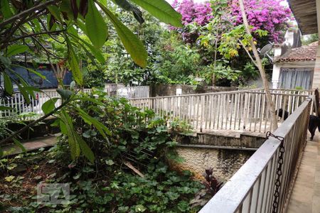 Casa à venda com 645m², 4 quartos e 5 vagasQuintal 