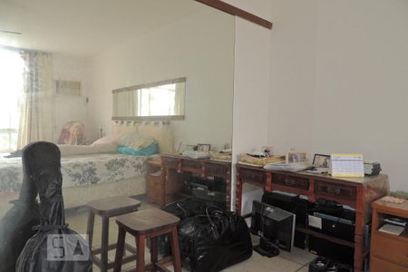 Casa à venda com 645m², 4 quartos e 5 vagasQuarto 4 - Suíte