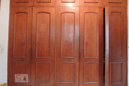 Casa à venda com 645m², 4 quartos e 5 vagasCloset do quarto 1