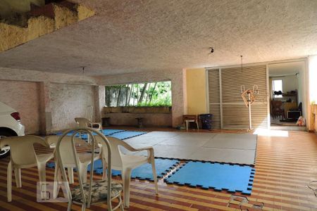 Casa à venda com 645m², 4 quartos e 5 vagasGaragem