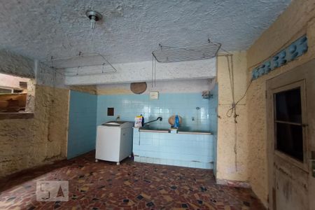 Casa à venda com 645m², 4 quartos e 5 vagas Casa à venda com 645m², 4 quartos e 5 vagasLavanderia