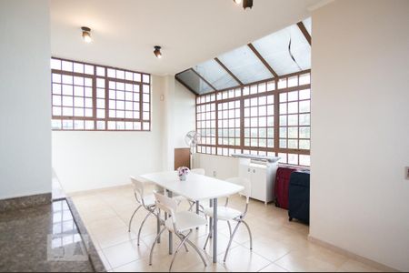 Casa à venda com 351m², 4 quartos e 4 vagasSalão de Festas