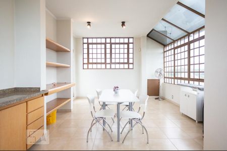 Casa à venda com 351m², 4 quartos e 4 vagasSalão de Festas