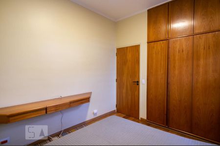 Casa à venda com 351m², 4 quartos e 4 vagasQuarto 1