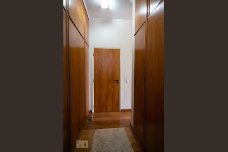 Casa à venda com 351m², 4 quartos e 4 vagasCloset da Suíte