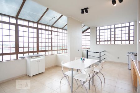 Casa à venda com 351m², 4 quartos e 4 vagasSalão de Festas