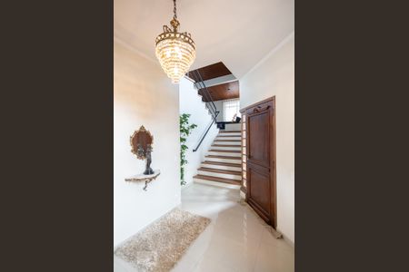 Casa à venda com 351m², 4 quartos e 4 vagasCorredor